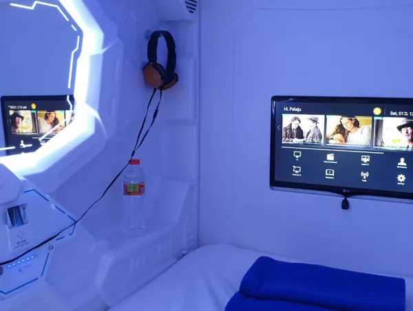 Hotel Jakpod Capsule Hotel<br>Jl. Plaju No.16, RT.10/RW.20<br>Kb. Melati, Kecamatan Tanah Abang<br>Kota Jakarta Pusat<br>Daerah Khusus Ibukota Jakarta 10230 4 jak_3